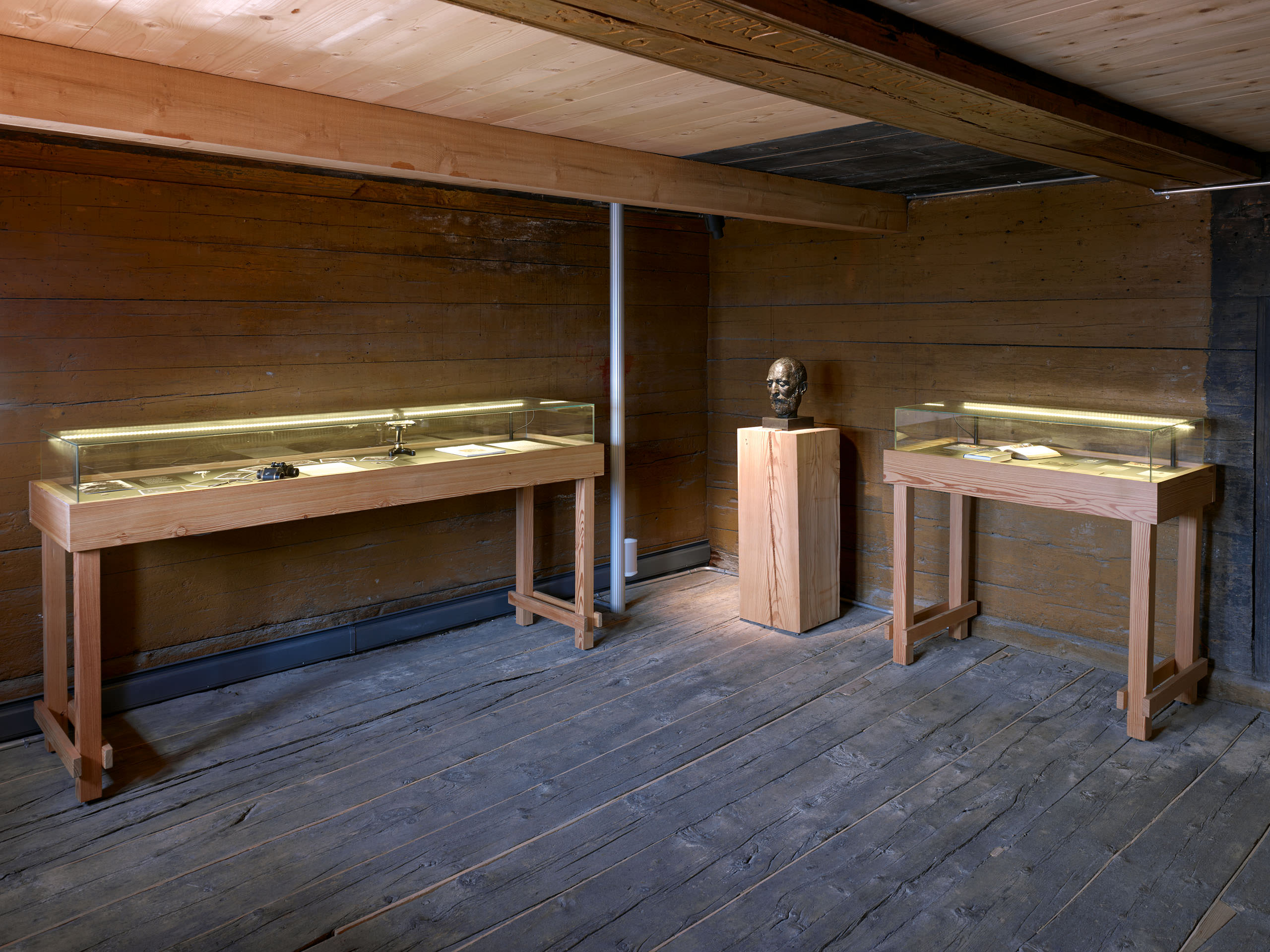 E13451 ALPA 038764 j2560